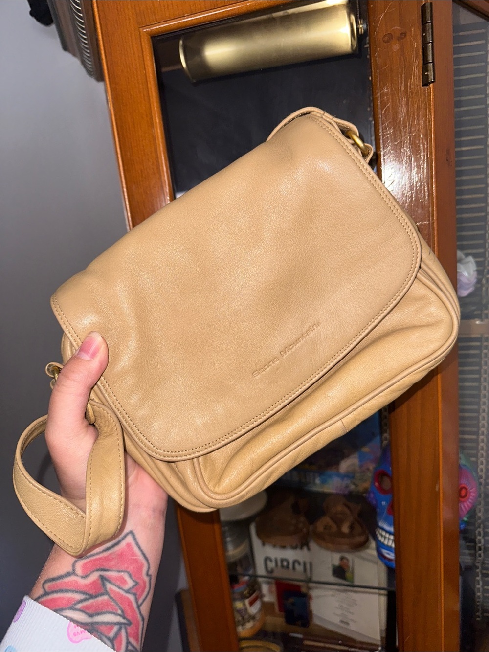 Stone Mountain Accessories Tan Leather Crossbody Bag